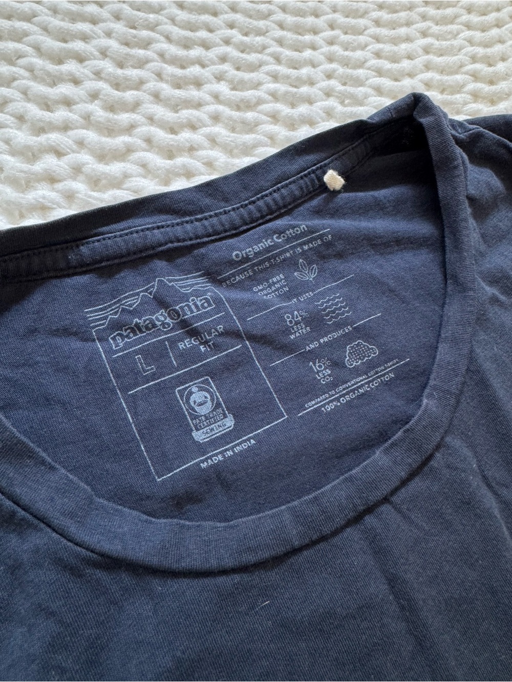 Patagonia Women’s Short Sleeve Tee in Navy with White Logo - Picture 3 of 5